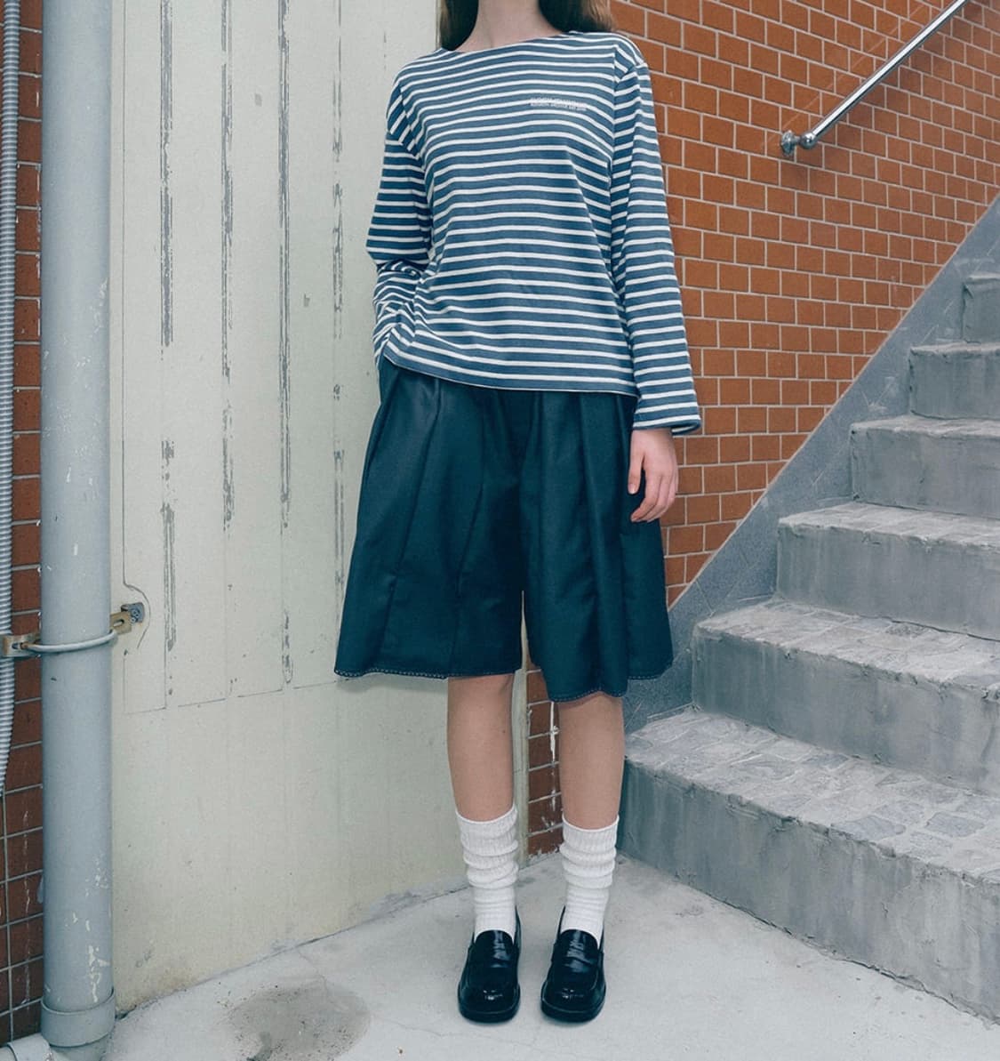 론론 스트라이프 레이스 패치 롱슬리브 블루 상품이미지4