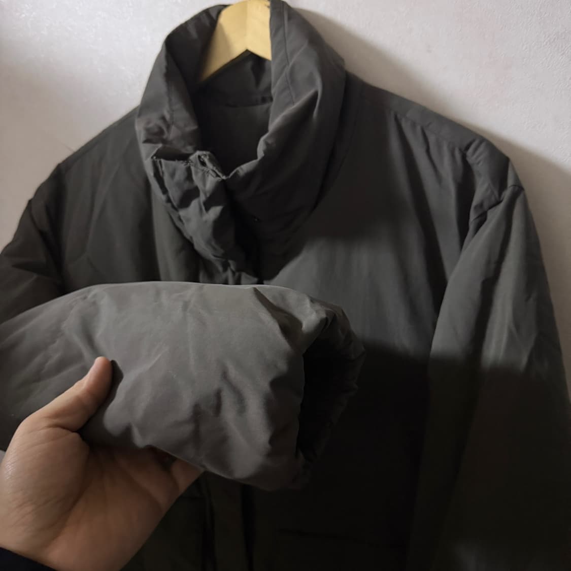 코스 COS 푸버패딩 다크브라운 36 (여성 66-77정도) 상품이미지3