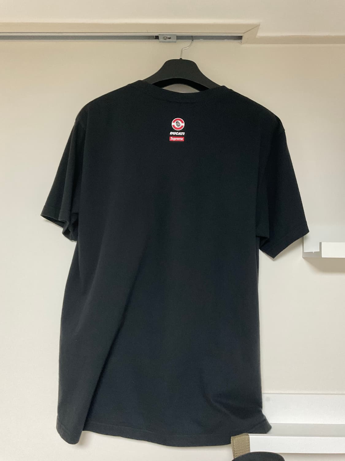 슈프림 두카피 콜라보 반팔 m 24ss 상품이미지2