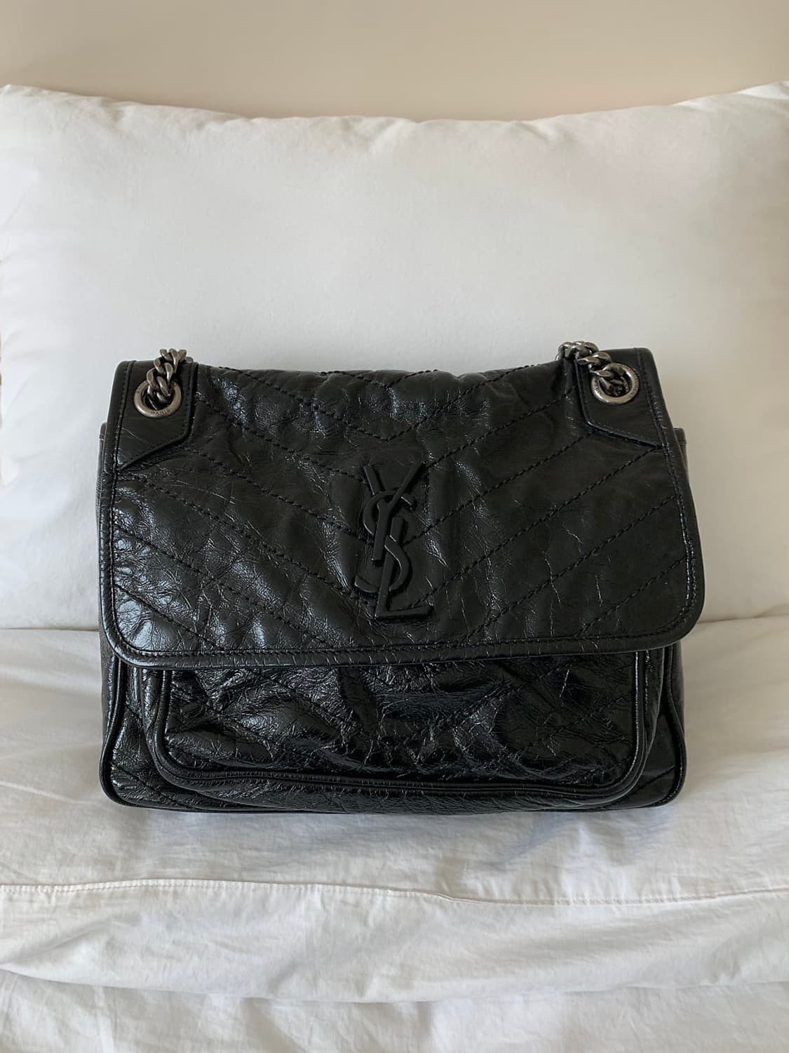 생로랑 니키백 미듐 상품이미지1