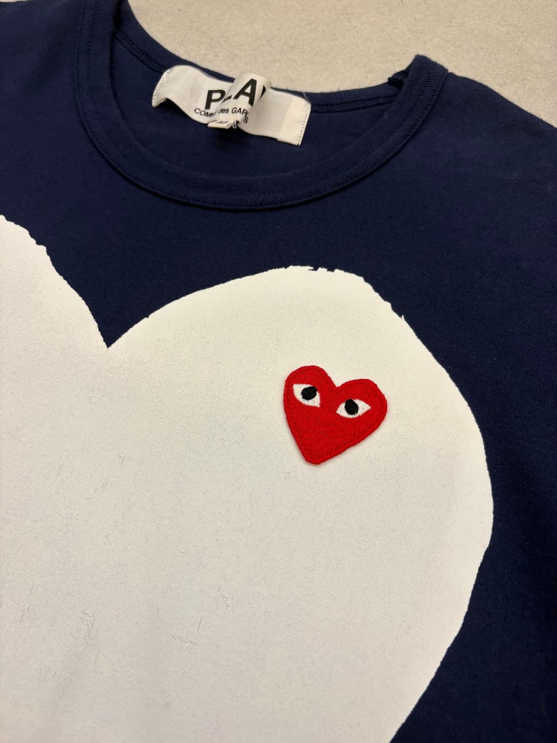 꼼데가르송 PLAY 화이트하트 티셔츠 상품이미지6