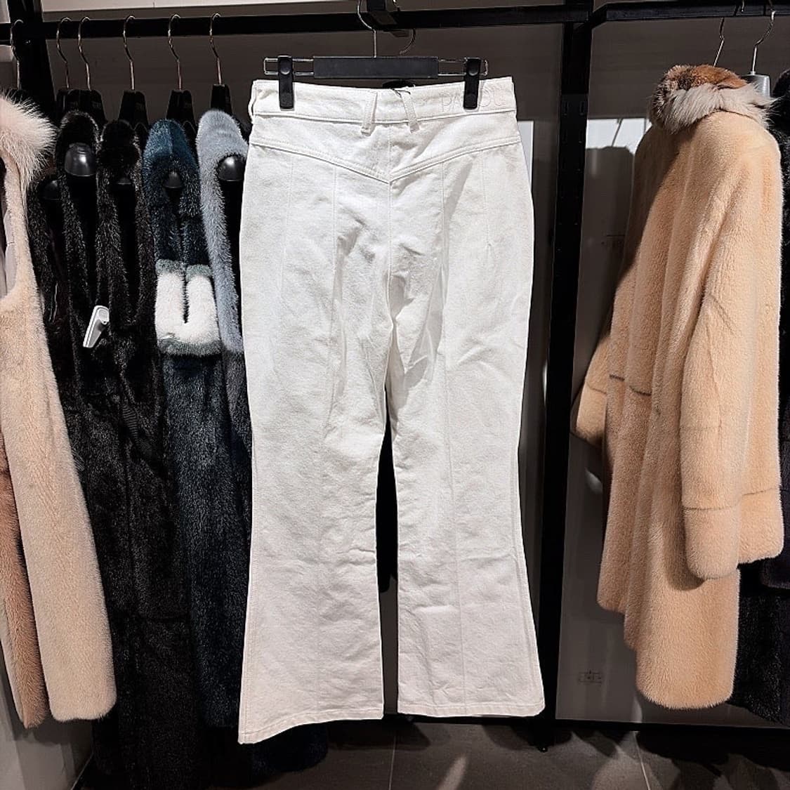 (정품/새상품) 파투 여성 화이트 플레어 데님 트라우저 팬츠 상품이미지4