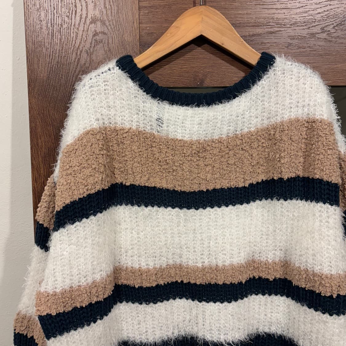 일본 빈티지 루즈핏 브이넥 배색 스트라이프 퍼 니트 상품이미지6