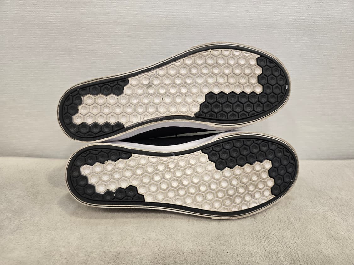 아디다스 블랙 스니커즈 250 상품이미지8