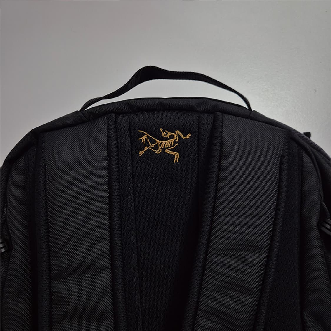  아크테릭스 맨티스 16L 경량 백팩 SS26 블랙 상품이미지2