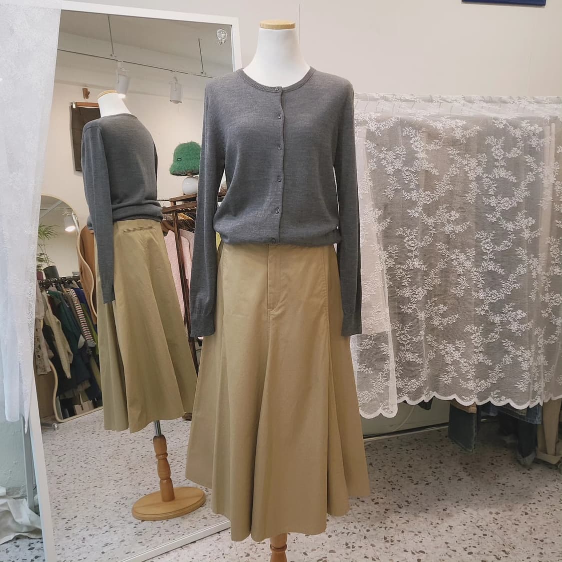 유니클로 베이지 코튼 플레어스커트 상품이미지2