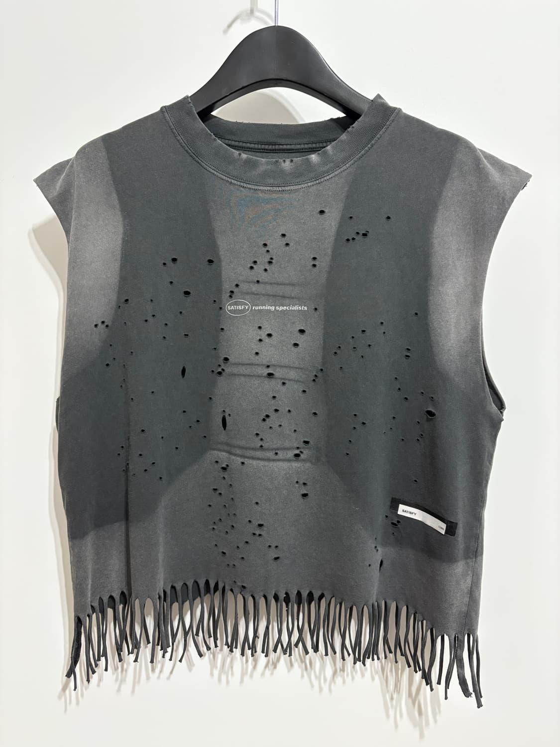 세티스파이 / 모스테크 크롭 프린지 머슬 티셔츠 썬 블리치드 블랙 / 1 상품이미지1