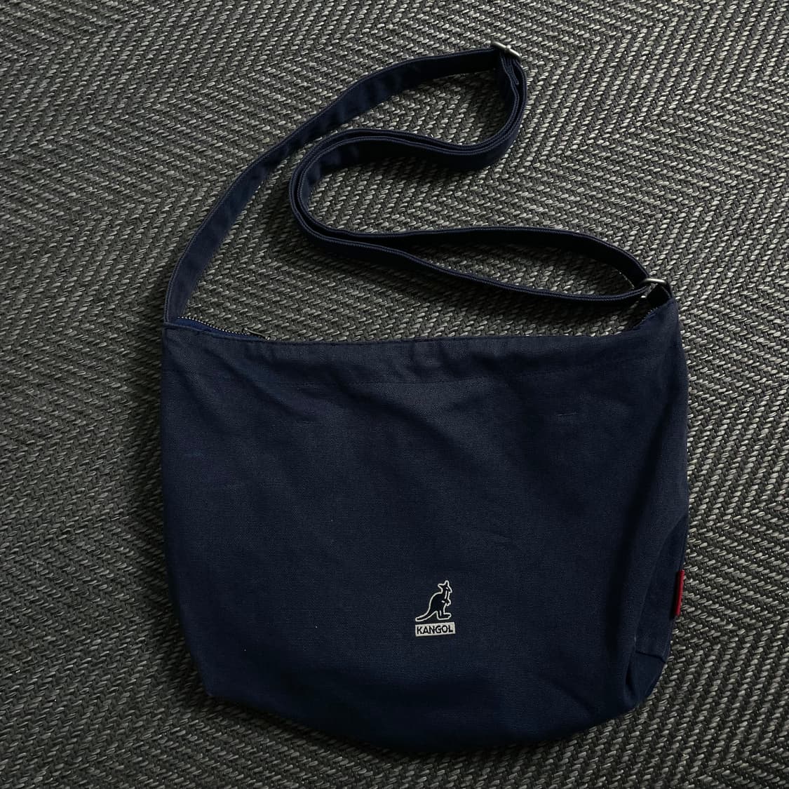 캉골 자수로고 네이비 캔버스 크로스백 y 4568 상품이미지2