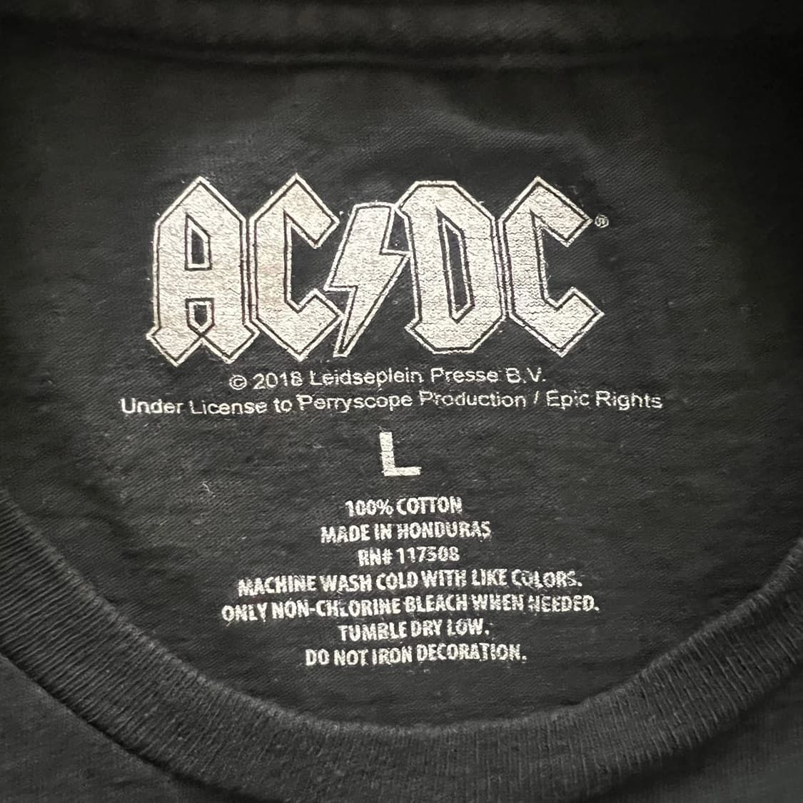 [L] 미국 빈티지 AC/DC 밴드 티셔츠 상품이미지5
