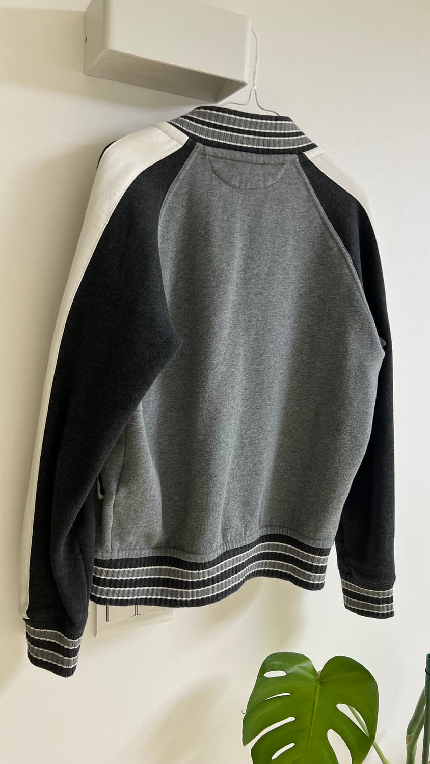 라코스테 라이브 피그먼트 네이비 그레이 배색 코튼 스웻 바시티 자켓 상품이미지2