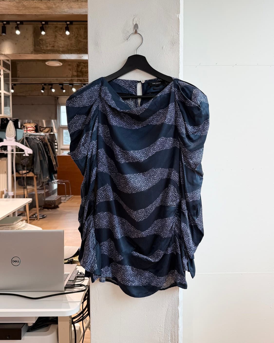 이자벨마랑 네이비 스트라이프 셔링 블라우스  상품이미지2