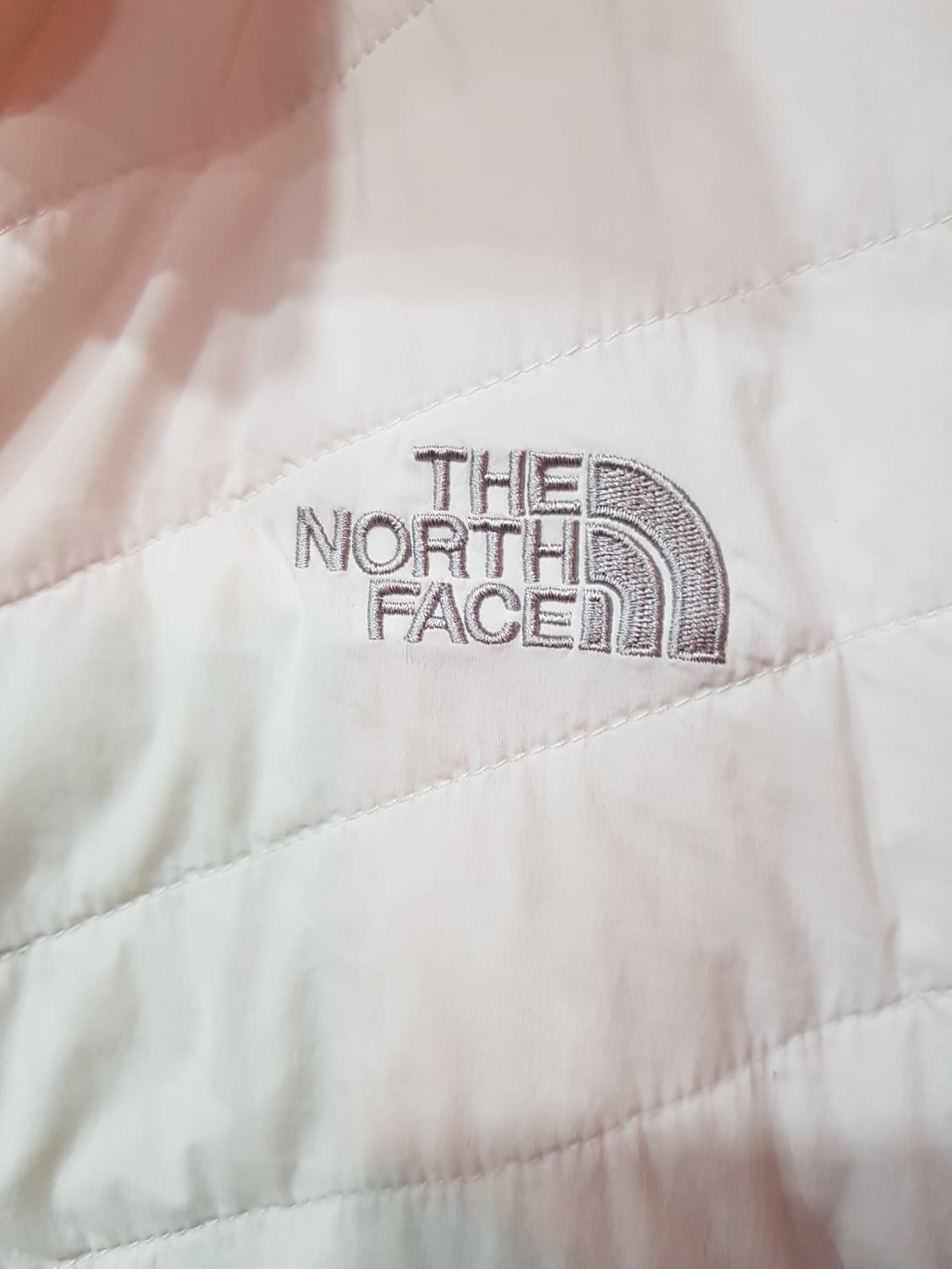 노스페이스 여성 V-Motion 경량패딩 
 상품이미지5