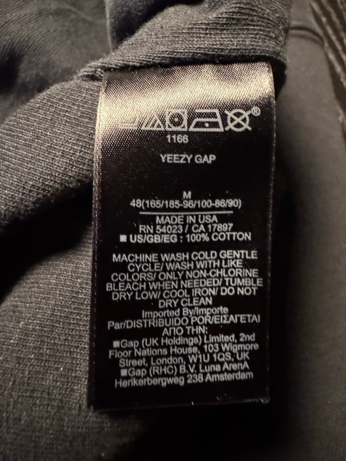 Yeezy Gap [Washed Black] M 상품이미지4