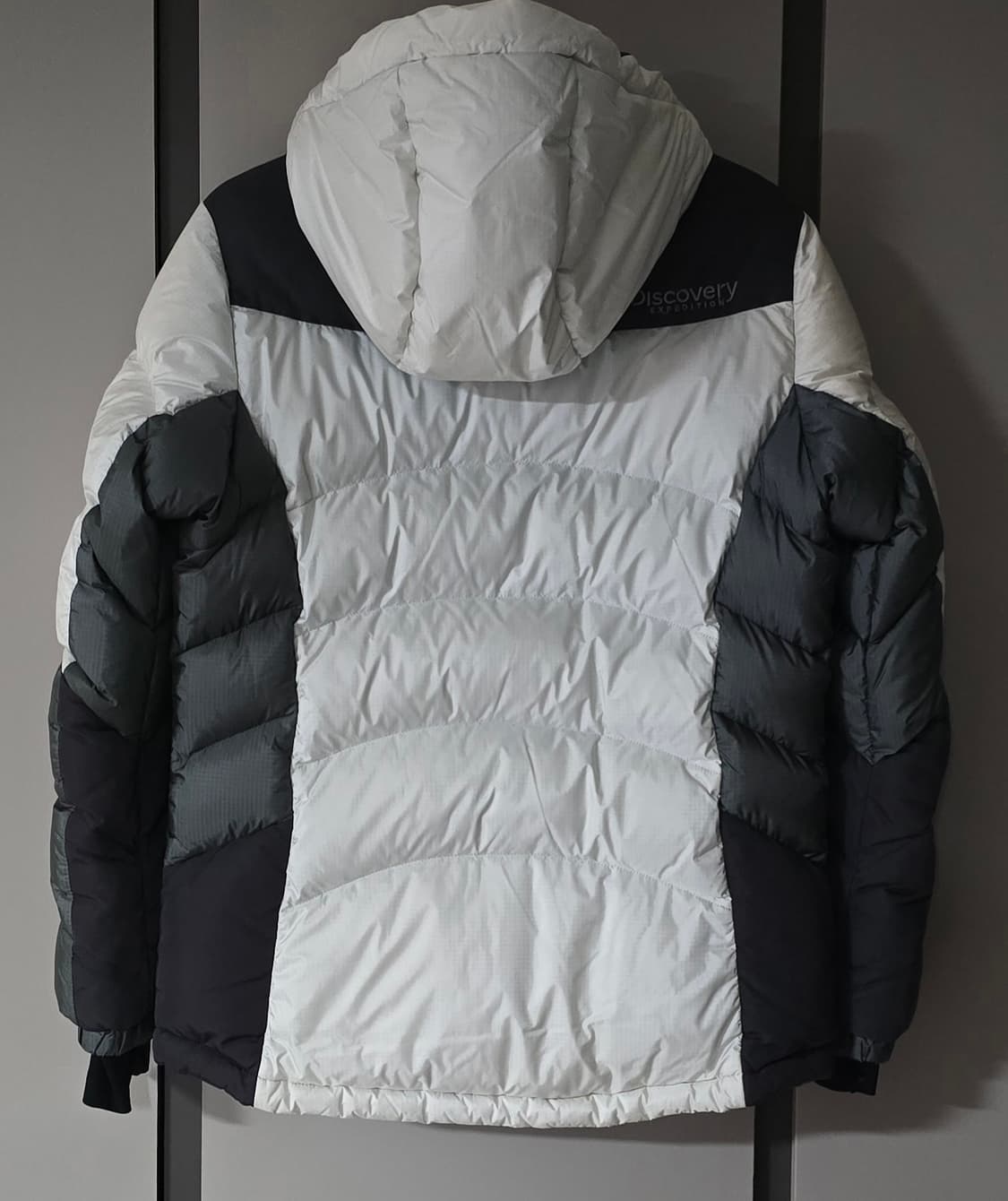 디스커버리 여성 고어 윈드스토퍼 덕다운패딩.    싸이즈 95   상품이미지4
