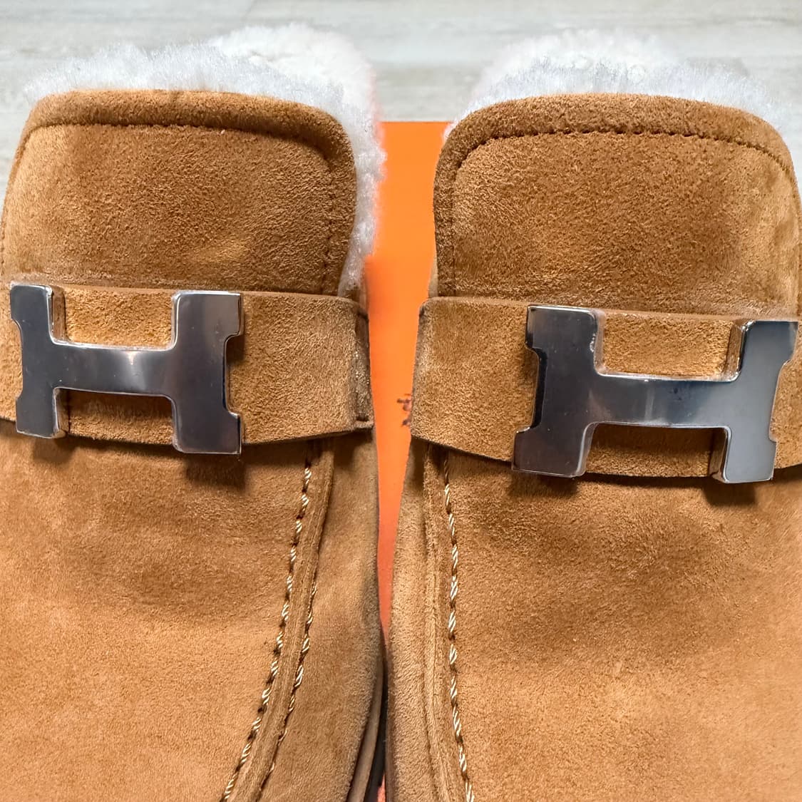 [S+급/36] 에르메스 플로레 60 시어링 스웨이드 뮬 상품이미지7