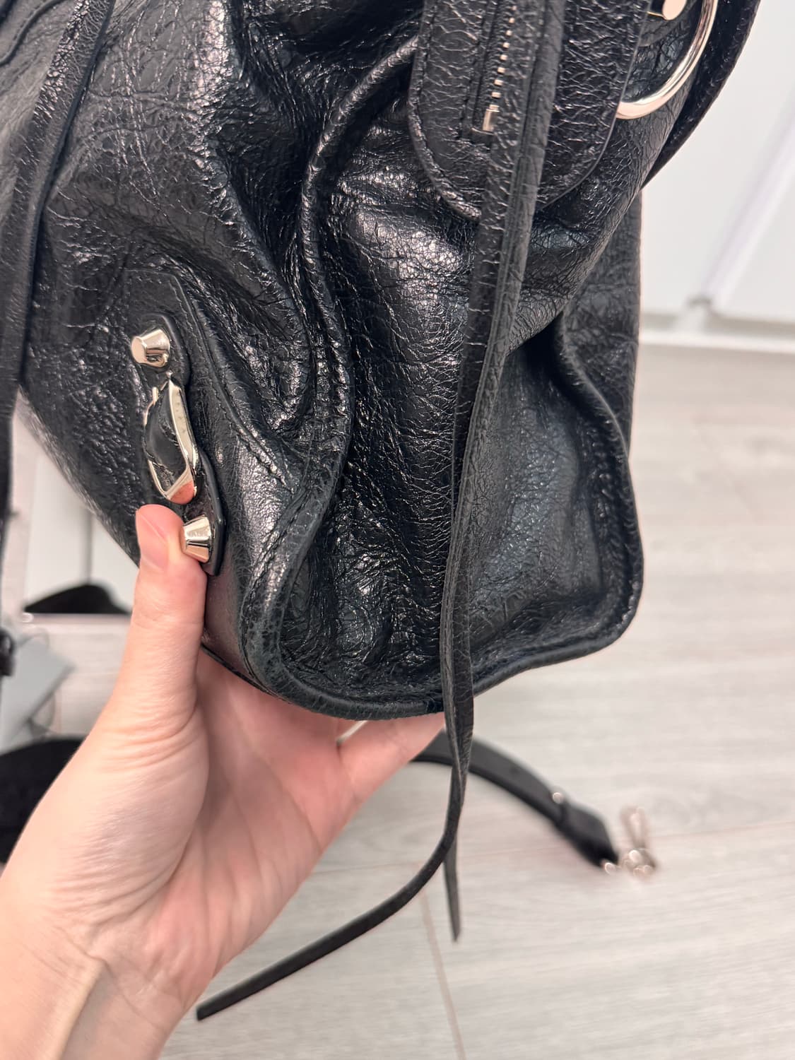 발렌시아가 모터백 시티백 미디움 블랙 상태A- 영수증o 상품이미지3