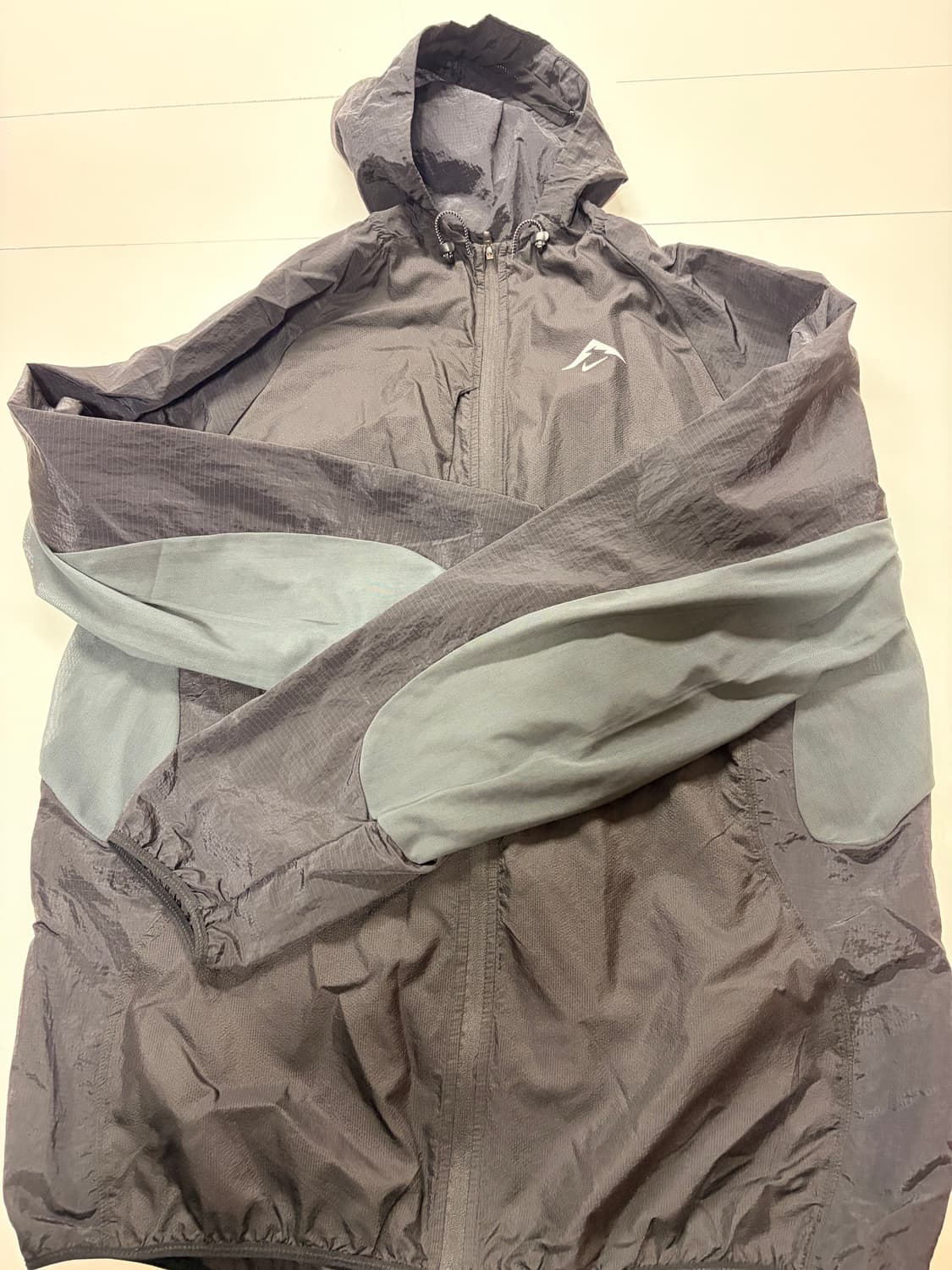 나이키 트레일 러닝 에어리즈 바람막이 XXL 상품이미지2