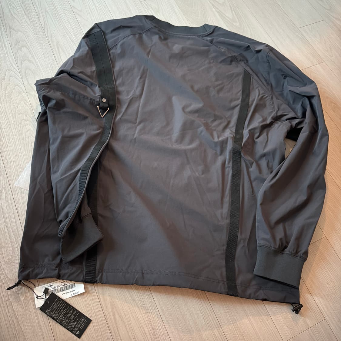 일꼬르소X미즈노 유틸리티 테크 맨투맨 다크그레이 #아크테릭스투시살로몬몽벨 상품이미지2