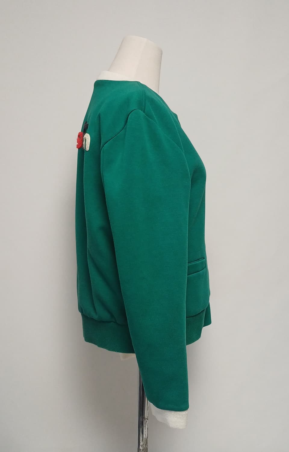 베네통 배색 부클 자수 가디건 (L/100) - 켈리 그린 상품이미지2