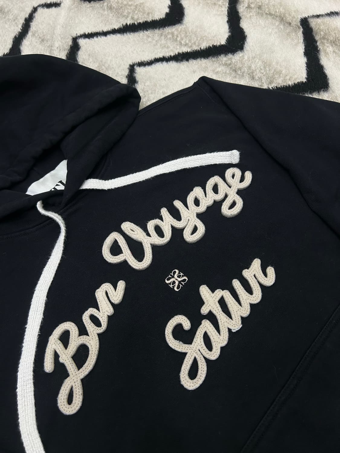 [S]세터 본 보야지 스펠아웃 후드/블랙 상품이미지1