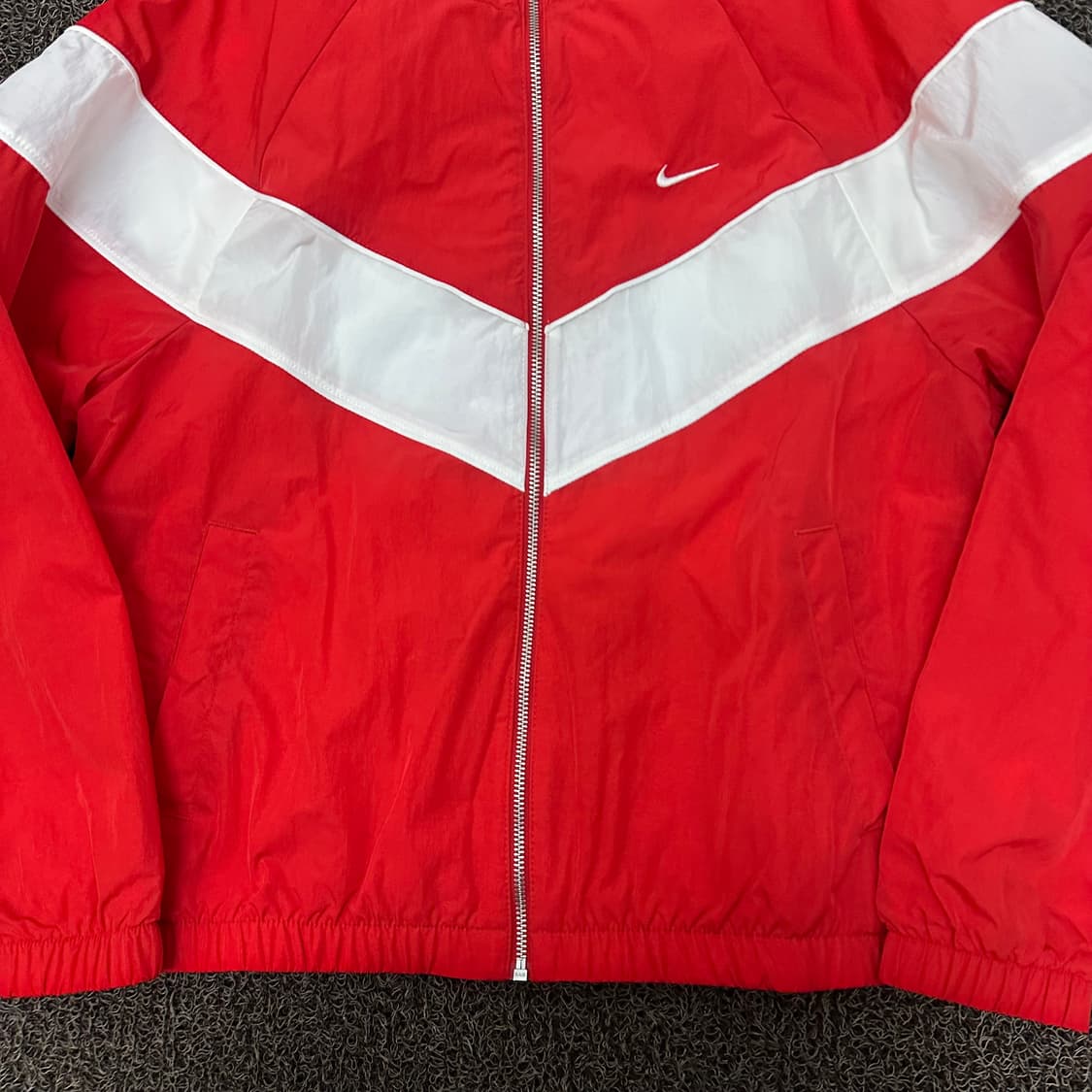 NIKE 나이키 여성 우븐 바람막이 자켓 레드 L 상품이미지4