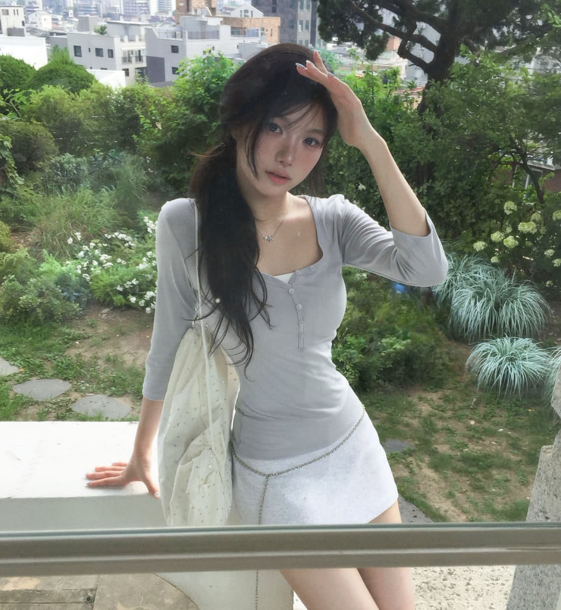 모디무드 MOMU 딥 유넥 단추 7부 티셔츠 상품이미지5