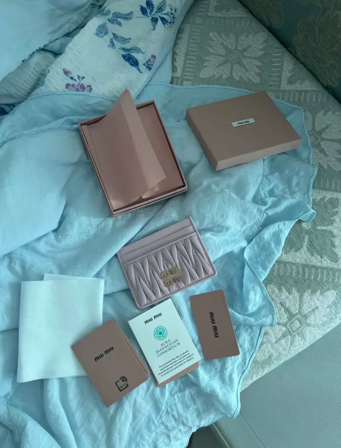 미우미우 마테라쎄 카드지갑 상품이미지2