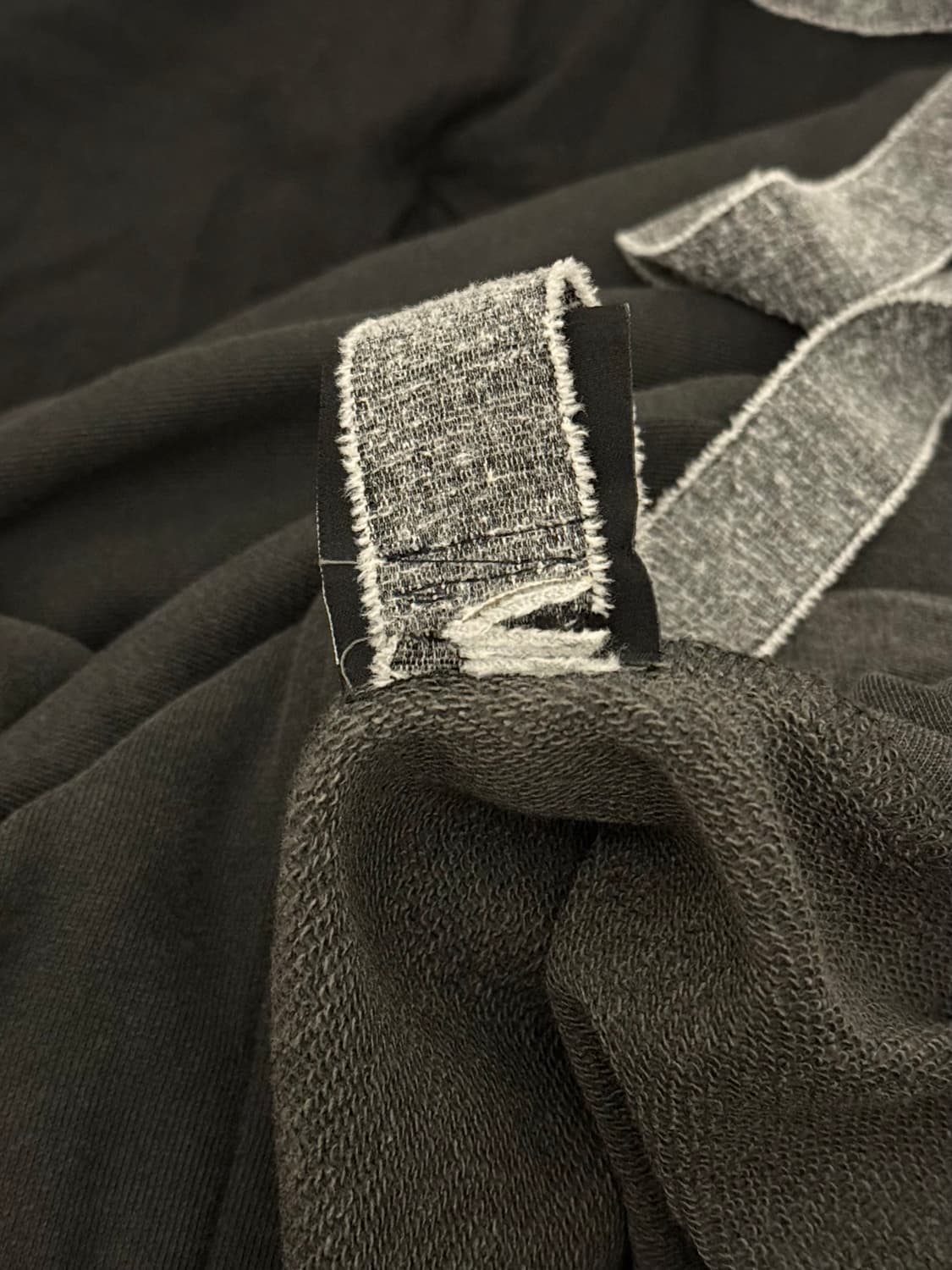 피마원 초판 목로고 차콜 후드 상품이미지7