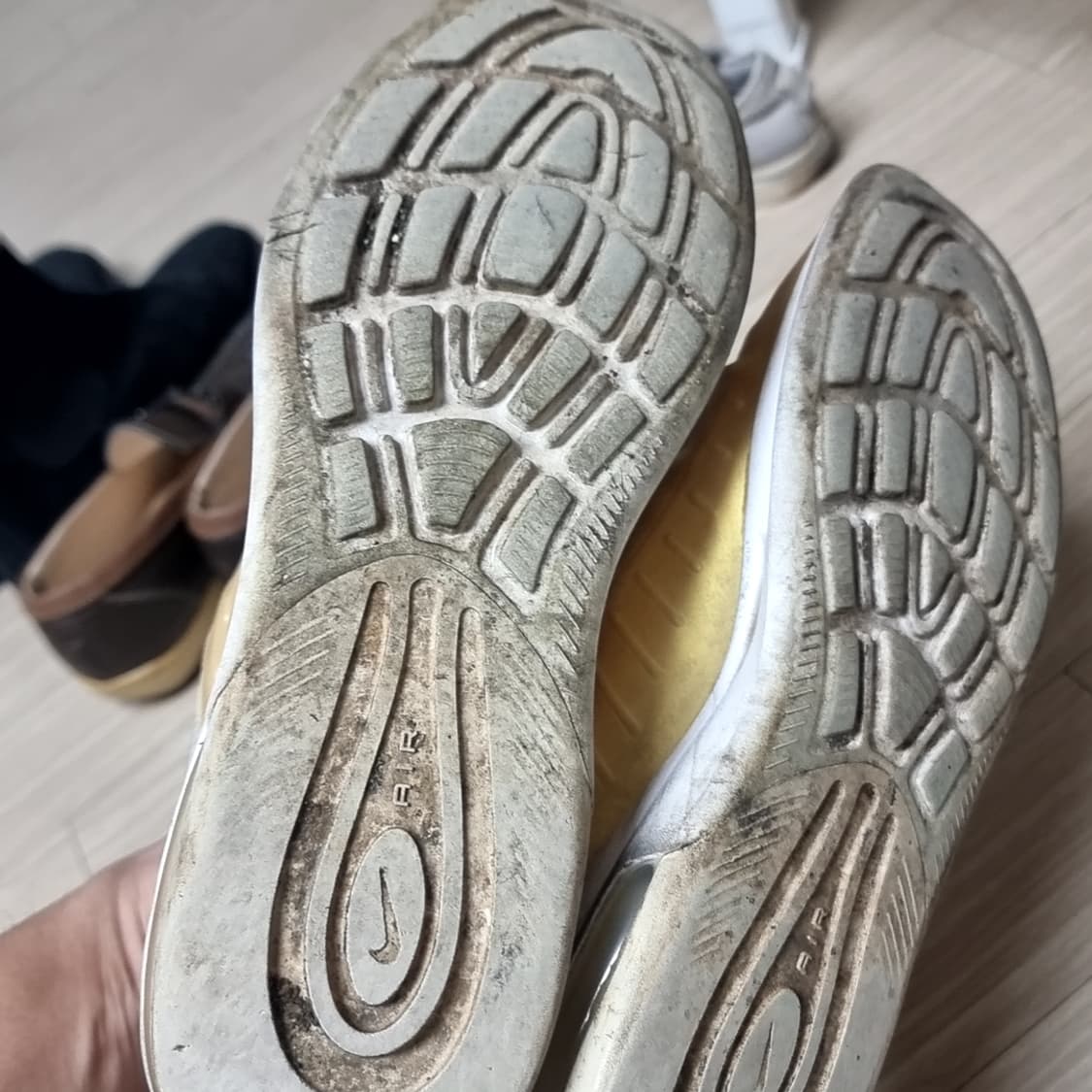 나이키 에어맥스 운동화 화이트/골드(280) 상품이미지5