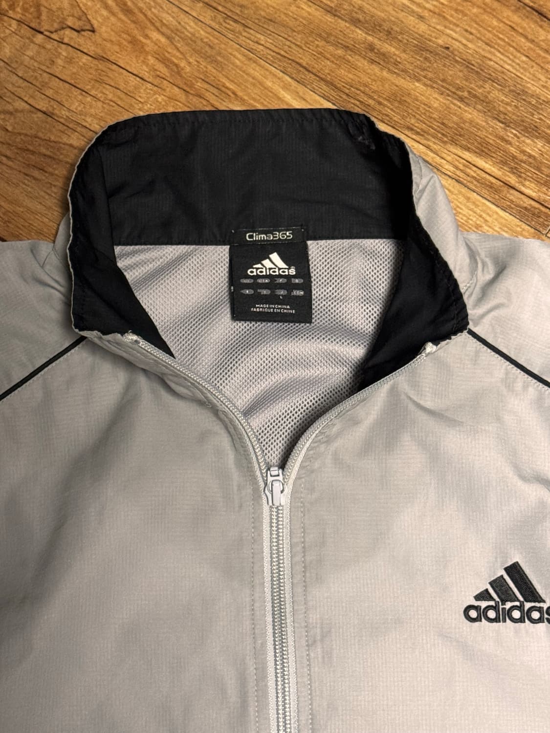 [L] 아디다스 무채색 그레이 바람막이 자켓 상품이미지4