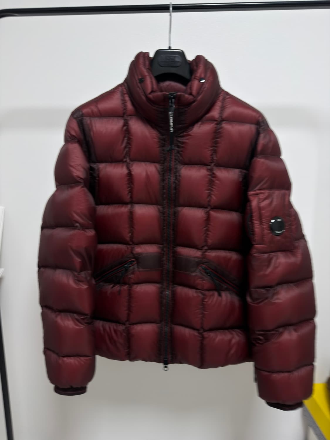 [XXL(54size)] CP컴퍼니 디디쉘 DD쉘 논 후드 패딩 버건디 상품이미지1