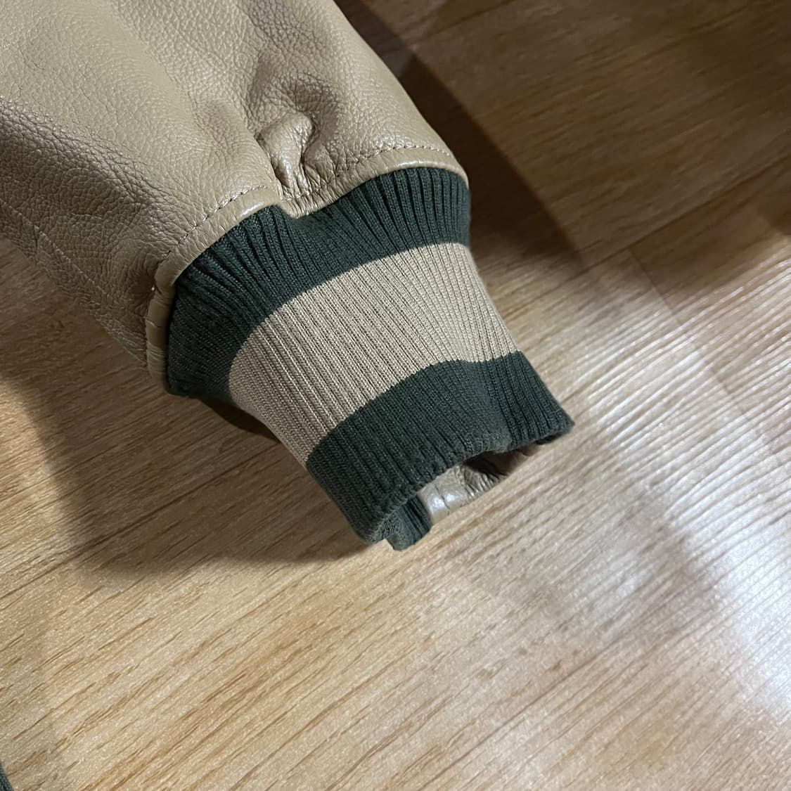 [105] 프리즘웍스 카우하이드 바시티 자켓 상품이미지6