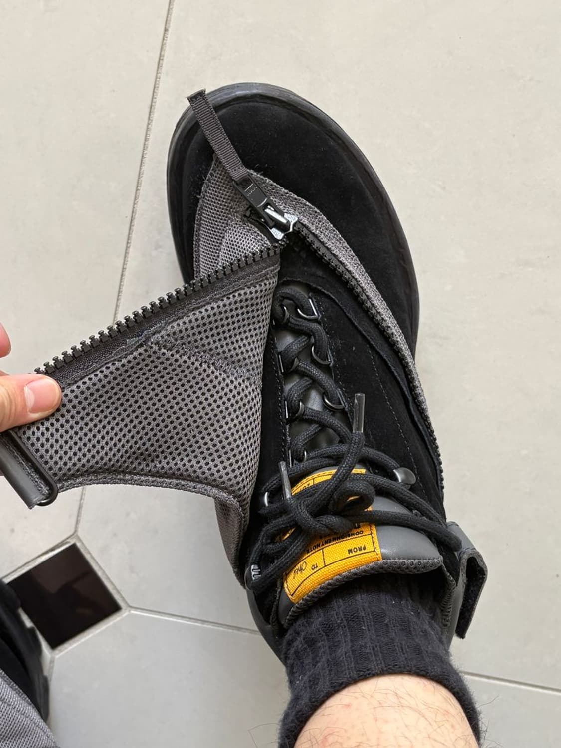 COWHIDE MESH COVER LEATHER ANKLE BOOTS 상품이미지1