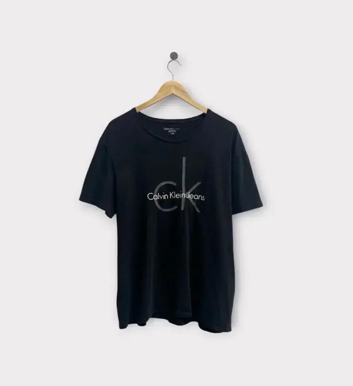 캘빈클라인 진 CK 모노그램 티셔츠 XL 상품이미지1
