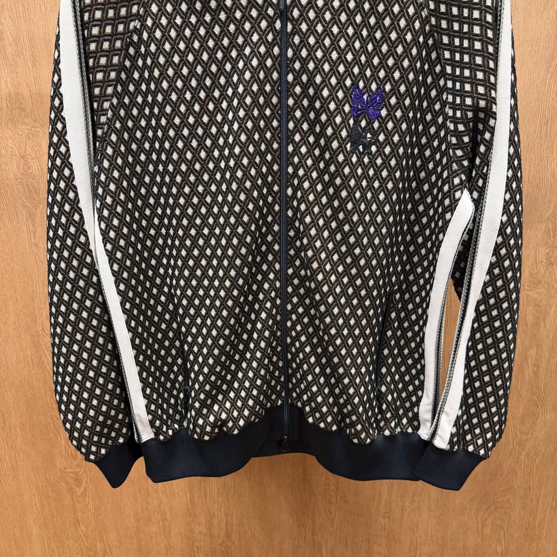 니들스 사스콰치패브릭스 집업 자켓 다이라 자카드 패턴 디테일 브라운 상품이미지5