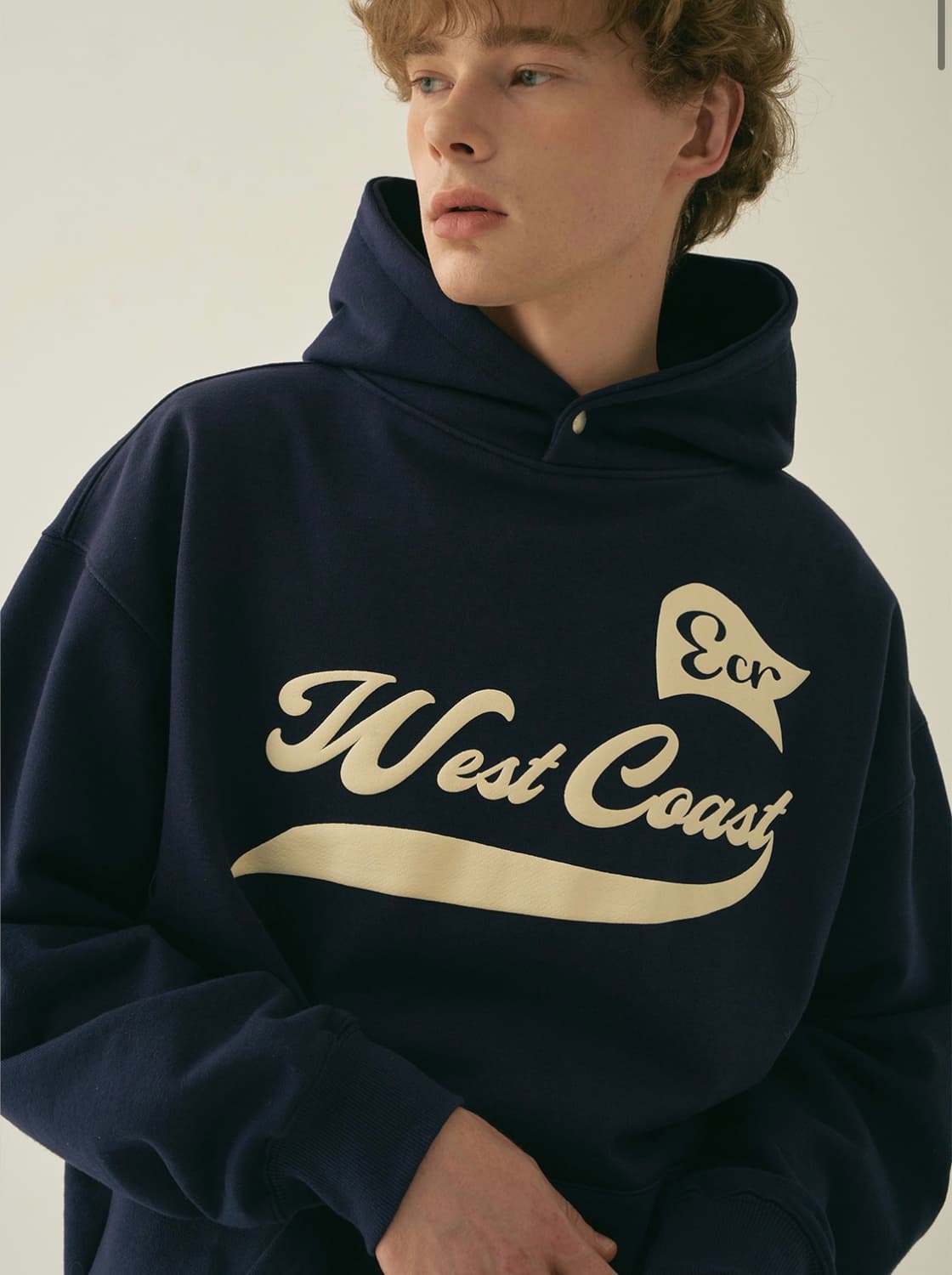 이코르 후드티 상품이미지3