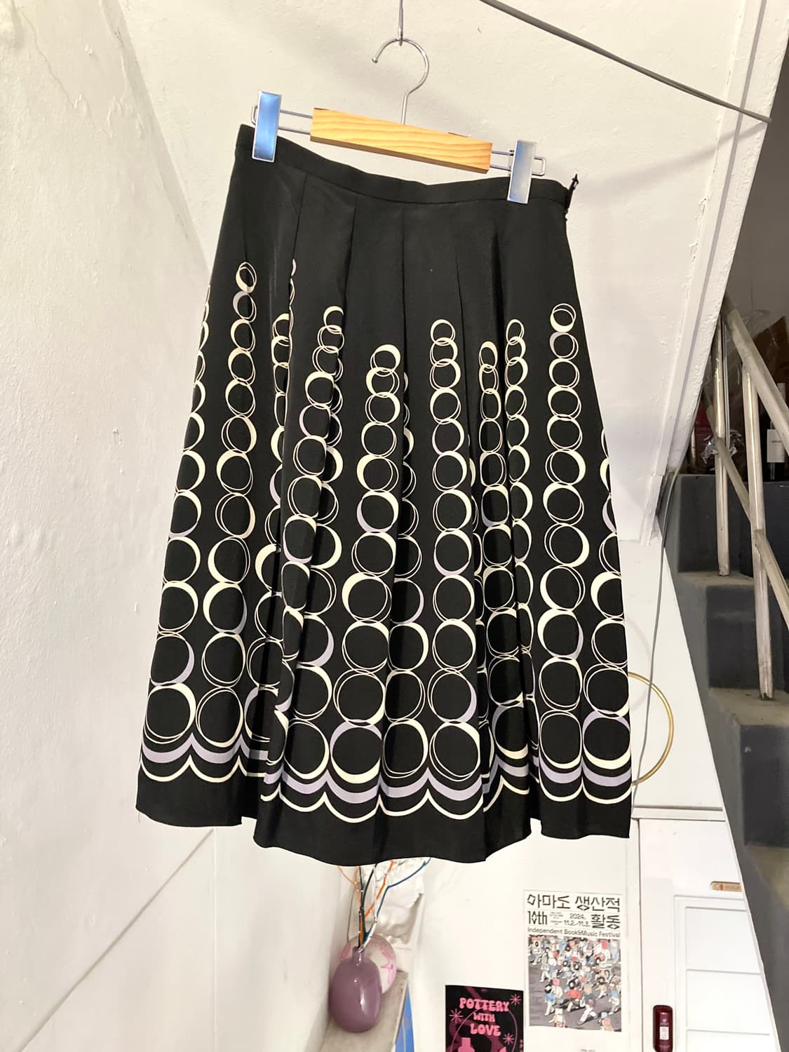 y2k 새틴 플레어 미디 스커트 상품이미지1