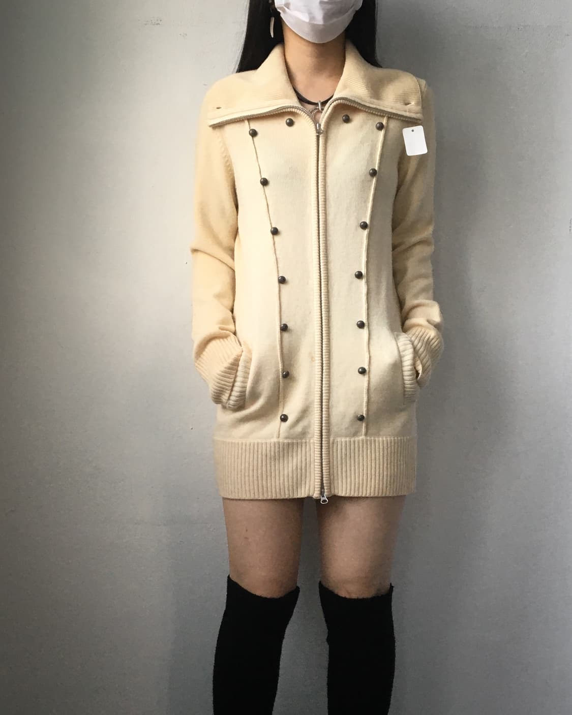 Button point high neck knit zip up 상품이미지1