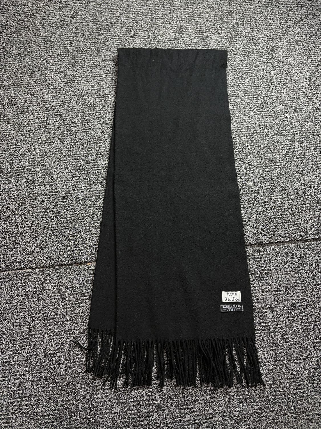 아크네 스튜디오 버진 울 머플러 블랙 2056 상품이미지2