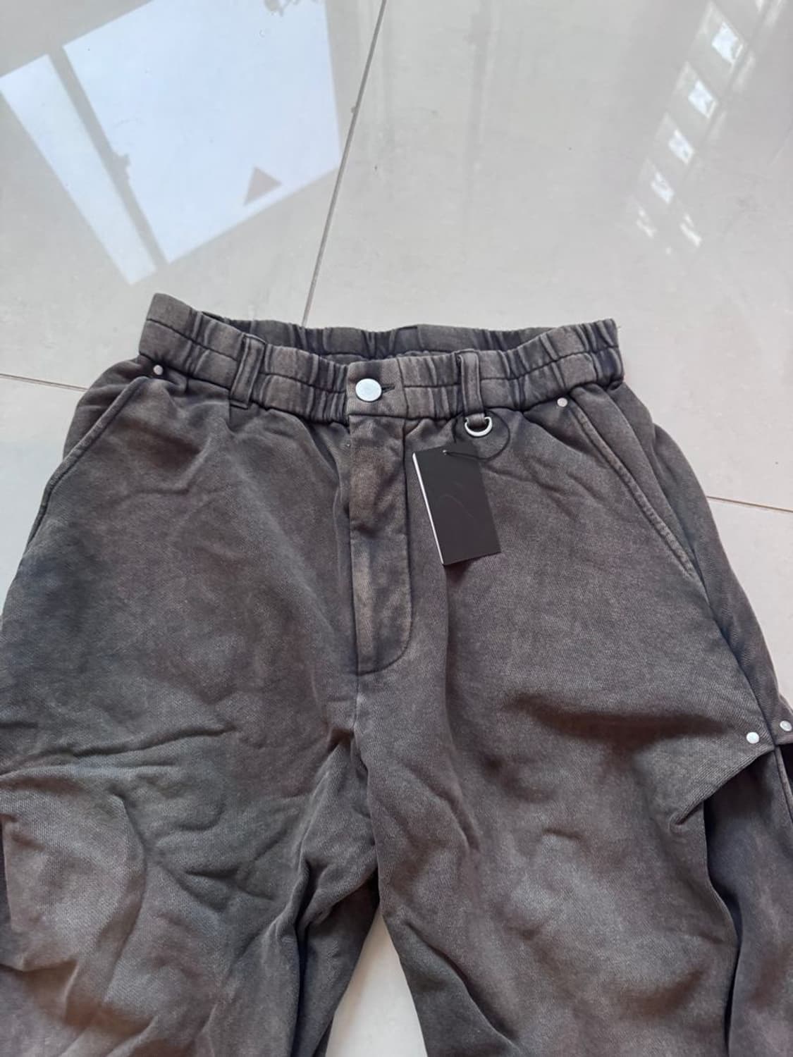 TUCK SWEAT PANTS 랜덤 턱 스웨트 팬츠 상품이미지7