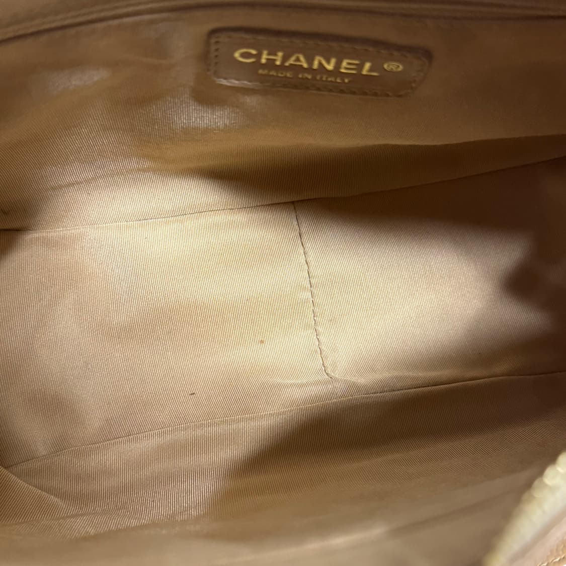 샤넬 캐비어 하프문 베이지 숄더백 상품이미지8