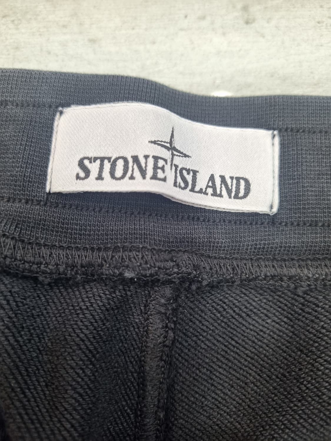 스톤아일랜드 블랙 반바지 상품이미지4
