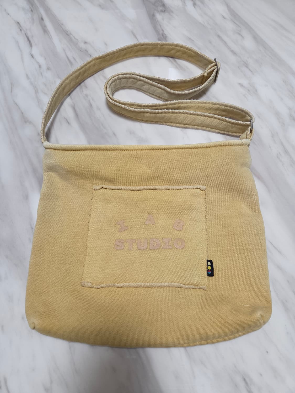 아이앱스튜디오 피그먼트 미니 크로스백 상품이미지1