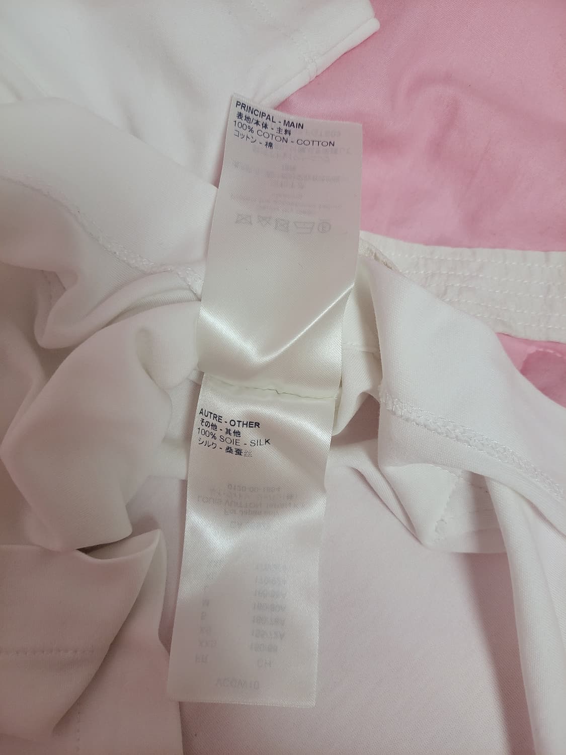 정품)급처2번입고세탁완료!루이비통 넥로고참장식 사이드 스트랩 반팔면티셔츠 상품이미지8