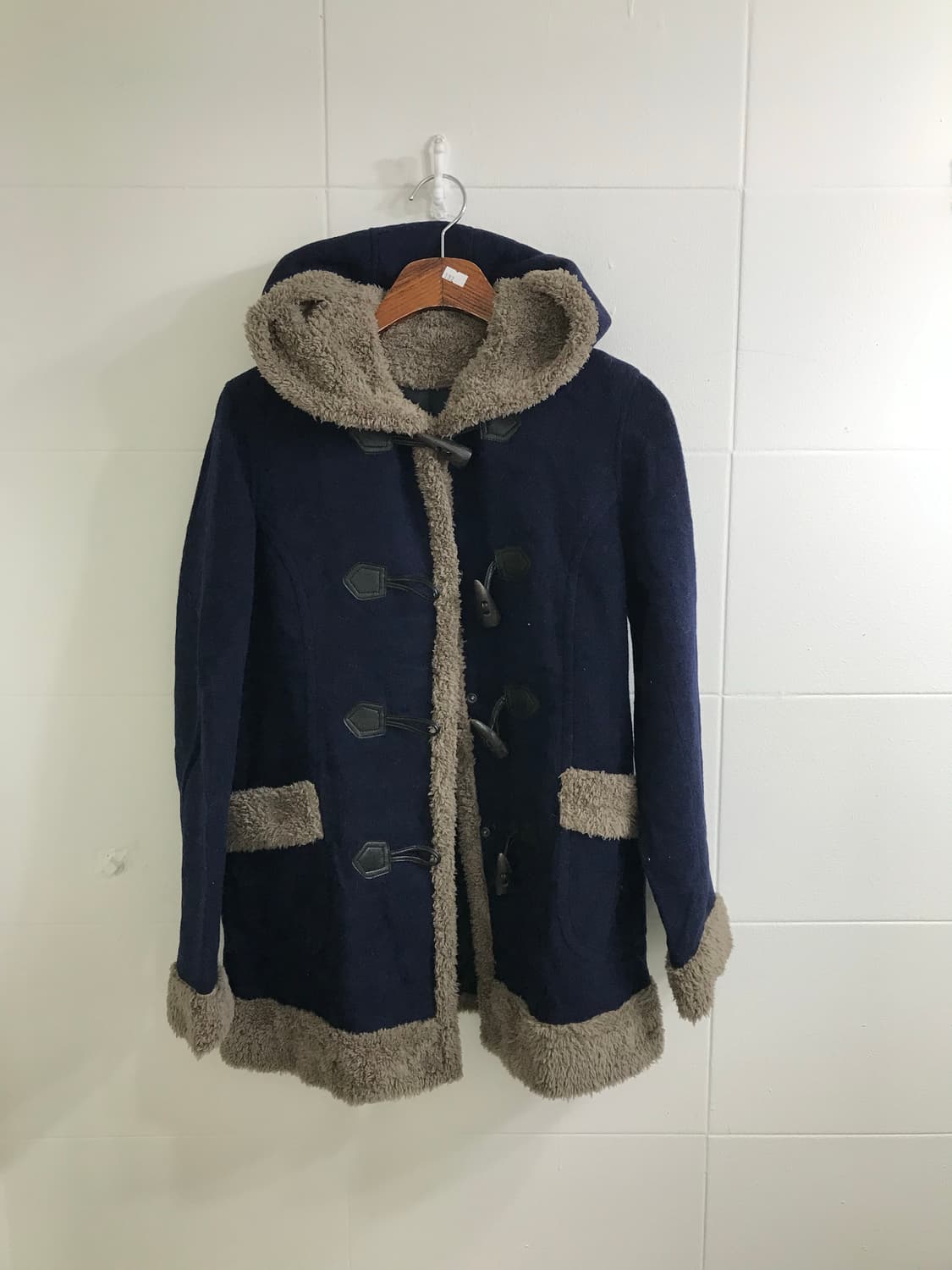 네이비 니혼진 프레피 무스탕 코트 코디세트 상품이미지4