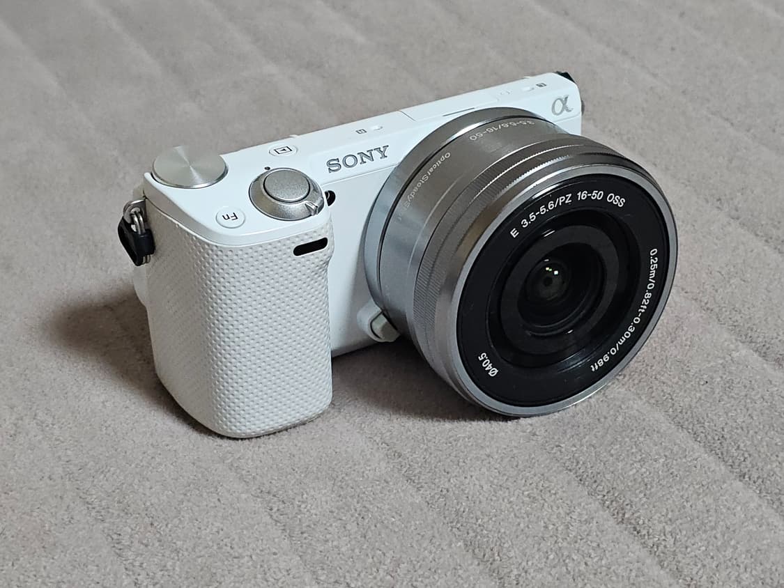 소니 NEX-5R 미러리스 카메라 화이트 상품이미지2