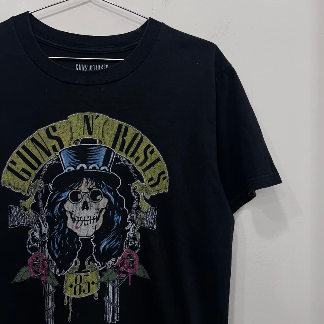 건즈 앤 로지스 2020 머챈다이즈 프린팅 반팔티 상품이미지1