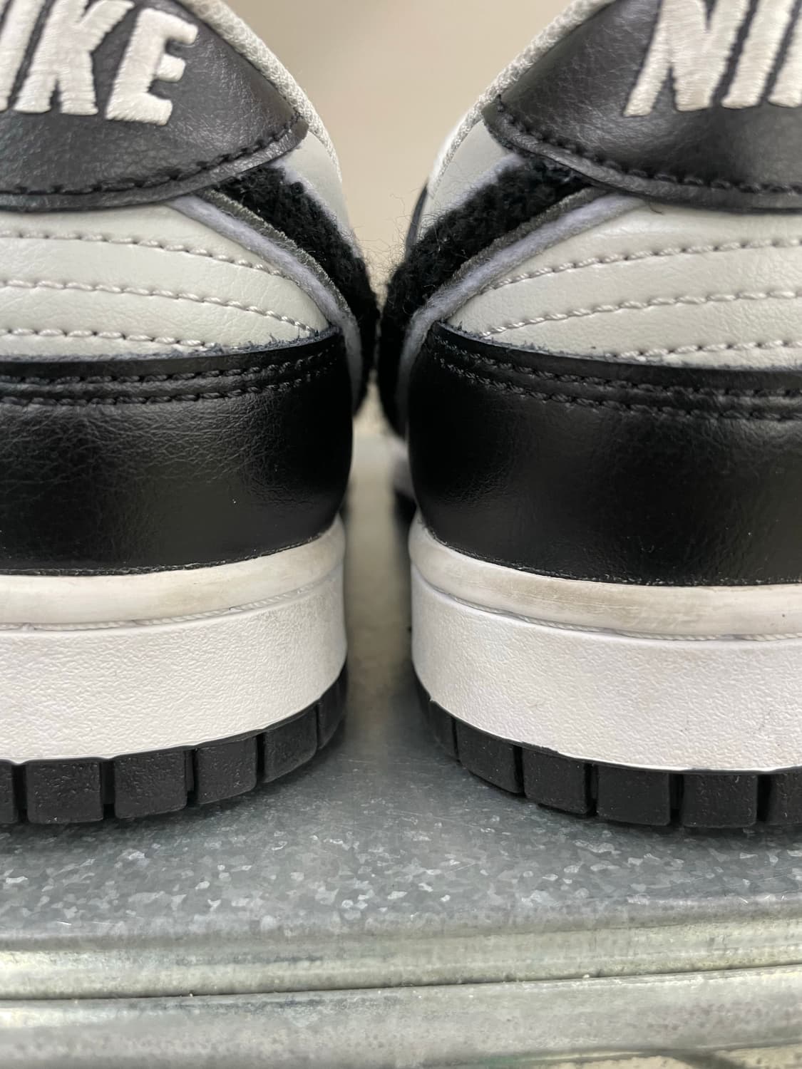 나이키 덩크 로우 셰닐 스우시 블랙 그레이 280 상품이미지10