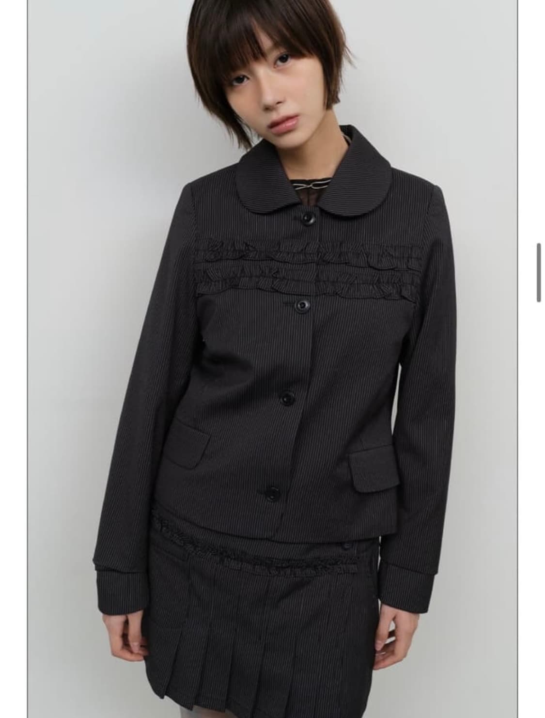 Typeservice Striped Ruffled Strap Jacket 상품이미지1