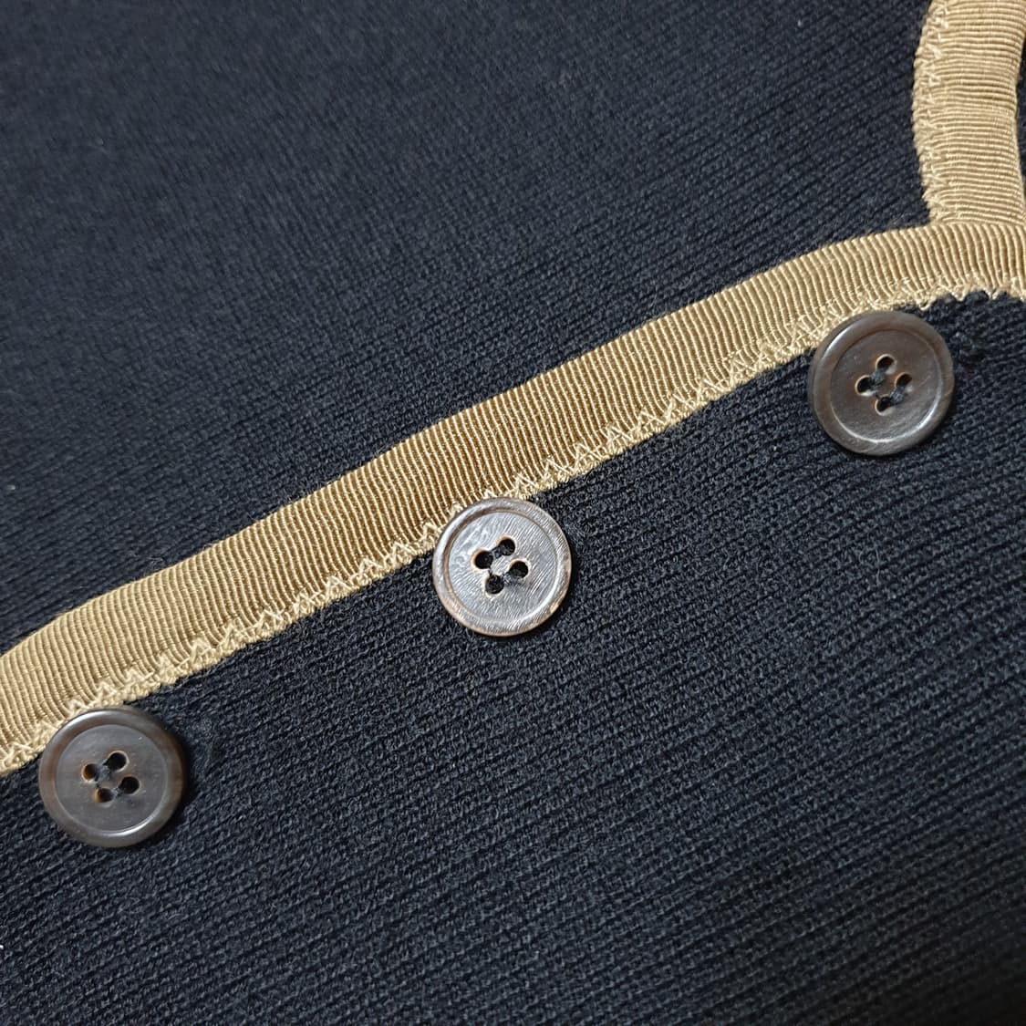 dries van noten 드리스반노튼 엘보패치 헨리넥 울 니트 스웨터 상품이미지9